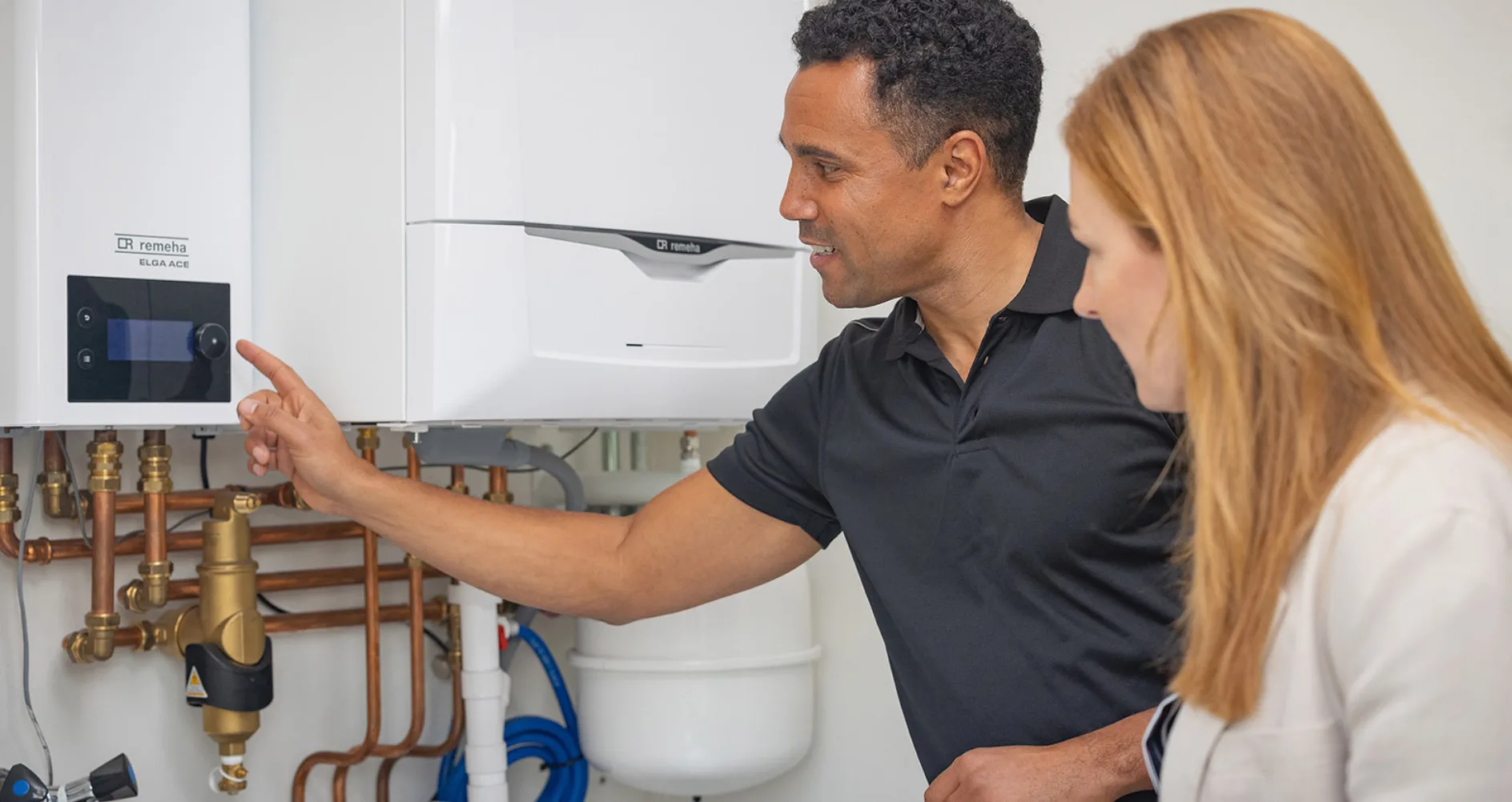 Slimme hybride warmtepomp verlaagt energierekening structureel en biedt haalbare route naar aardgasvrij wonen



De Vereniging voor Duurzame Warmte (VDW) is positief over de normering van de slimme, hybride warmtepomp die vandaag door de minister van Volkshuisvesting en Ru...