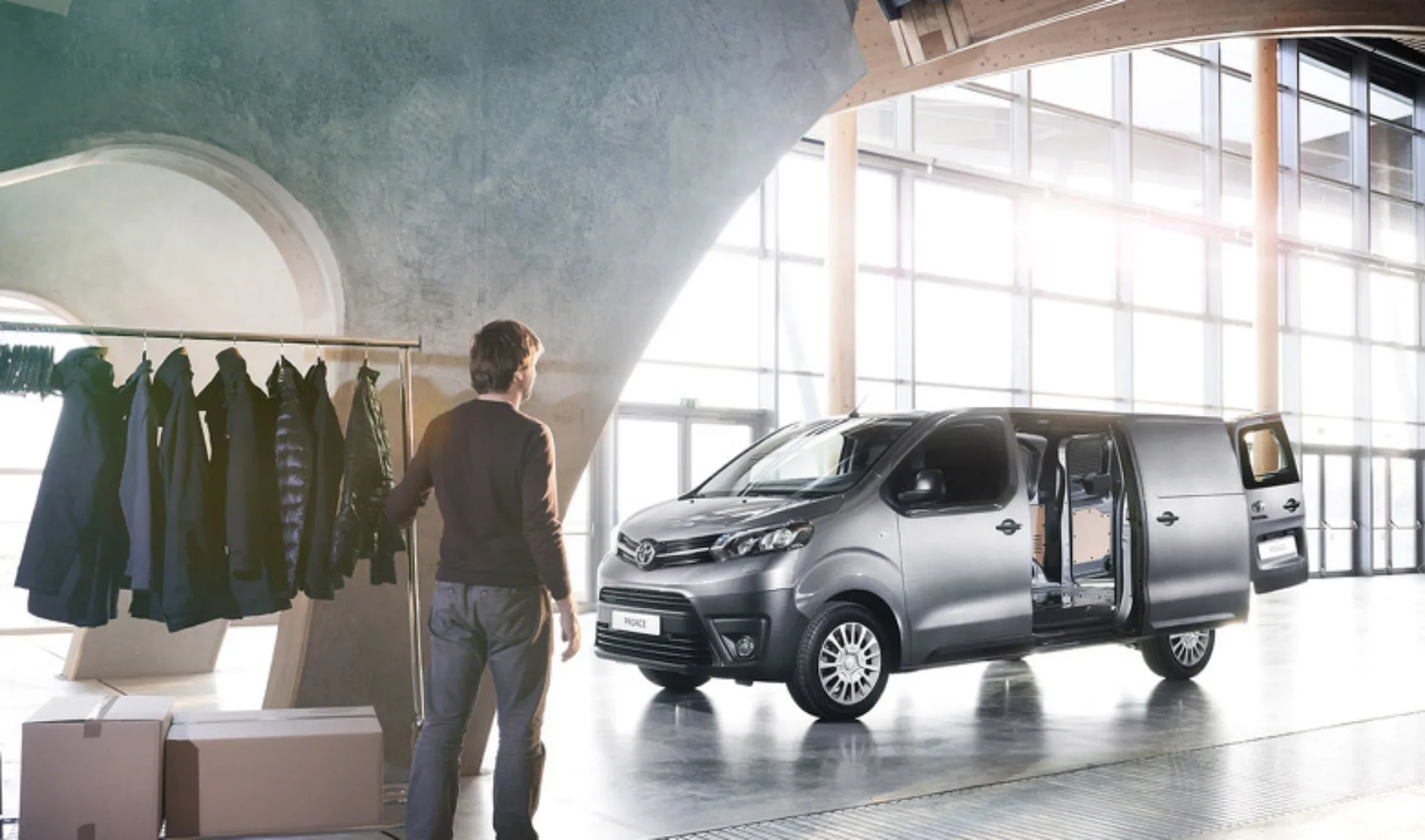 01 Toyota PROACE VAN 25032016 41 1