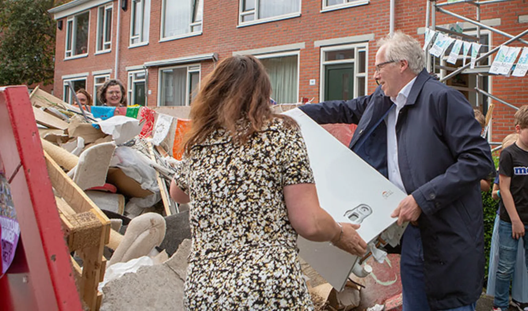 IT20220524 Opening van twee Making City demohuizen door wethouder Philip Broeksma Henk Tammens 6