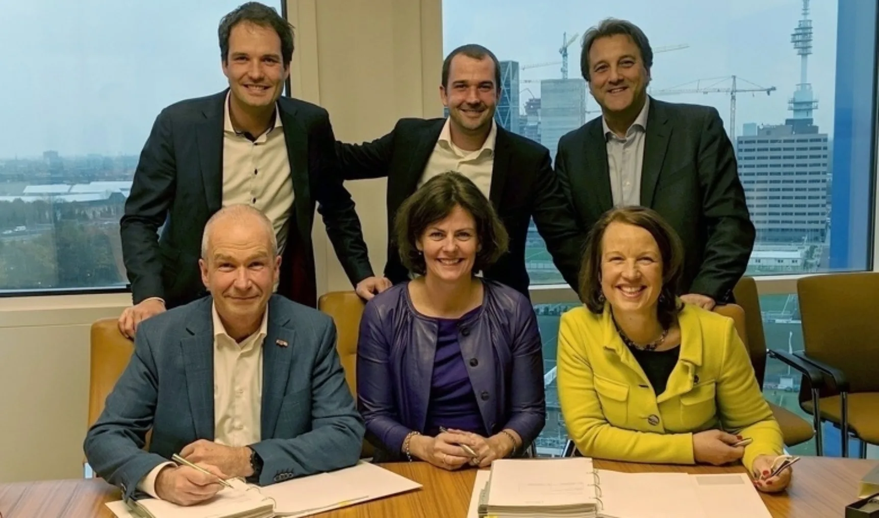 Ondertekening overname techneco door remeha